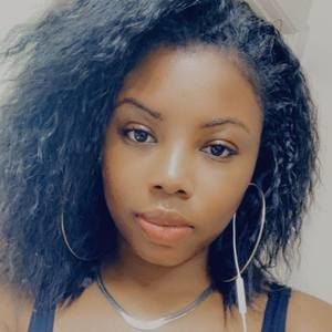 Meet your Posher, Eloise